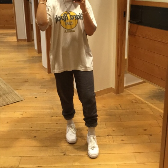 Meet your Posher, Sarah - Picture 1 of 1